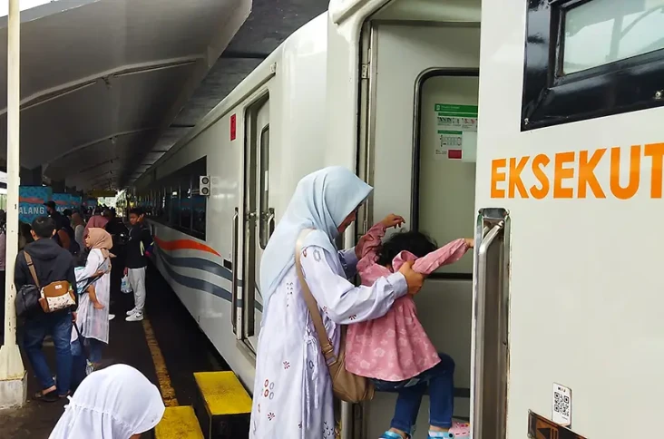 KAI Siapkan 6 Rangkaian...