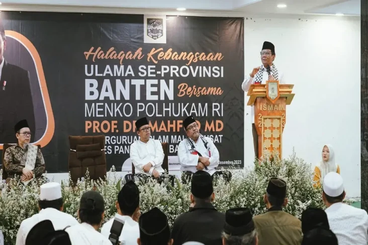 Mahfud MD Ajak Masyarakat...