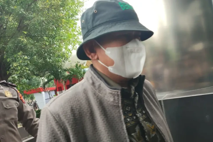 Anggota BPK Pius Lustrilanang...