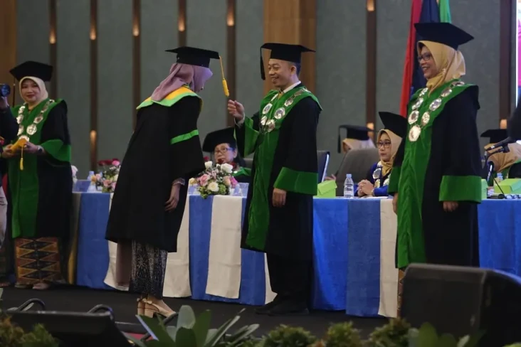 UMHT Wisuda 1.054 Lulusan,...