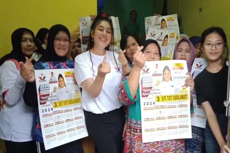 Caleg Perindo Siti Tuti...