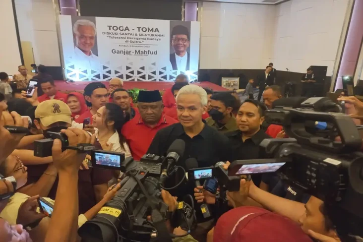 Ganjar Senang Warga...