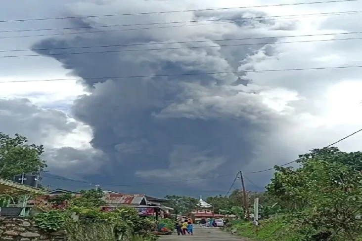 Suara Letusan Gunung...