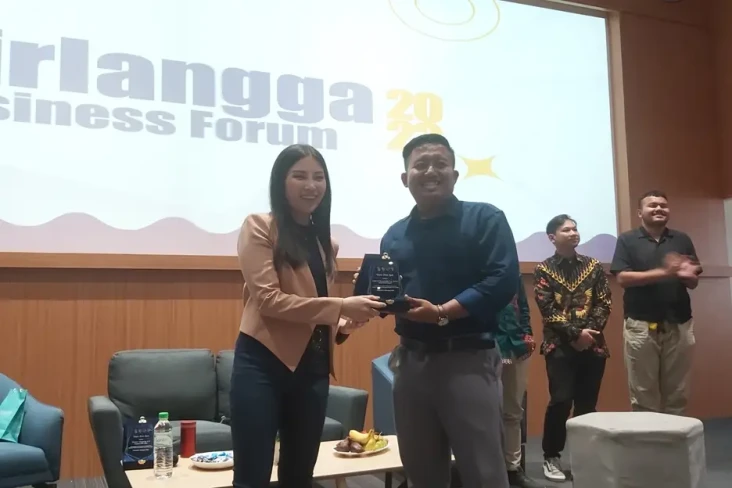 Di Hadapan Mahasiswa...