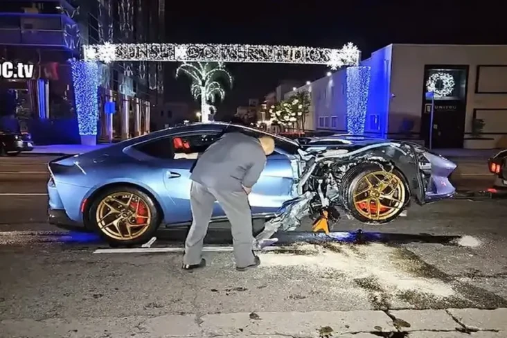 Rusak Parah, Ferrari...