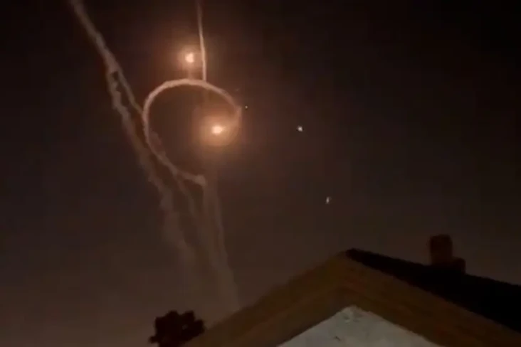Sistem Rudal Iron Dome...