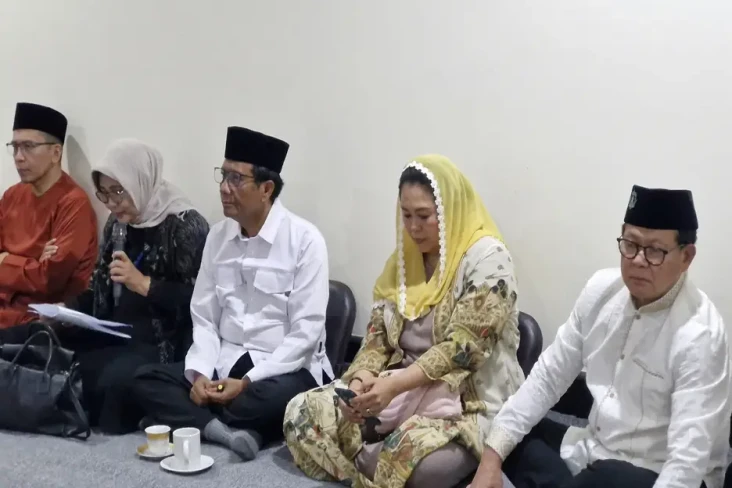 Mahfud MD Hadiri Pengajian...