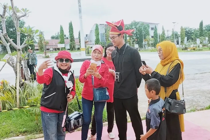 Kunjungi Istana Balla...