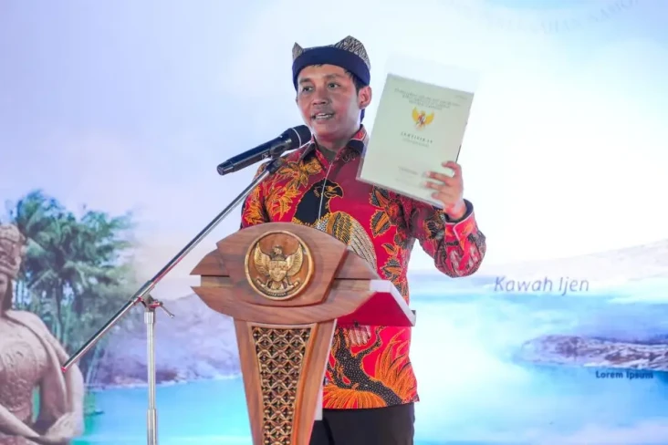 Bagikan 500 Sertifikat,...