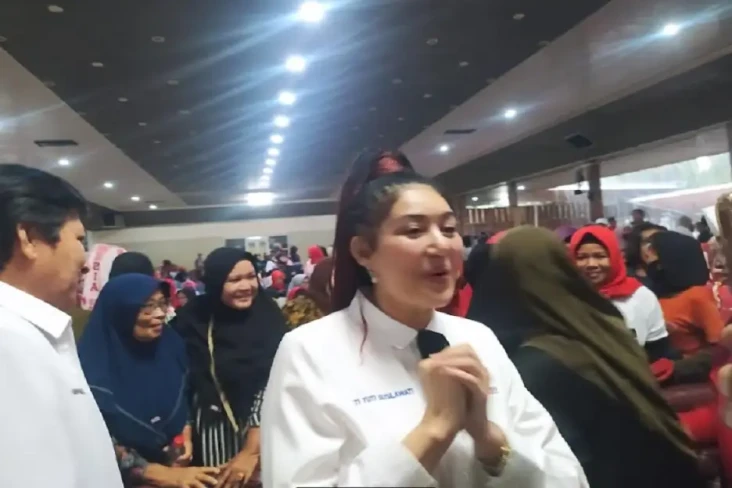 Penyanyi Sania Optimistis...