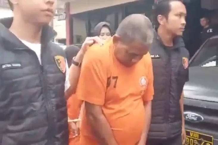 Memilukan, Anak Kandung...