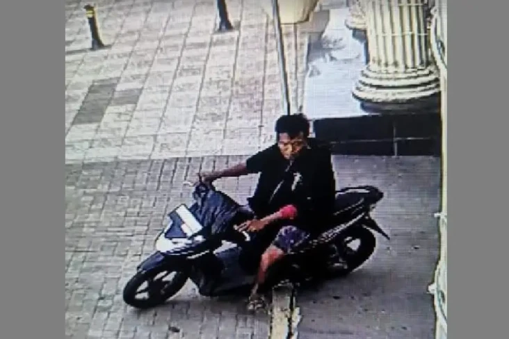 Terekam CCTV, Ini Tampang...
