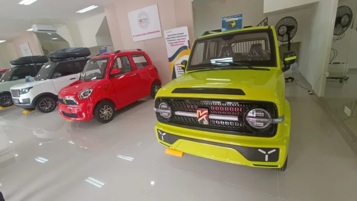Pembeli Mobil Listrik...