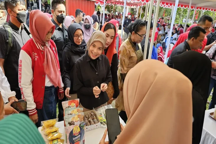 Atikoh Ganjar Ajak Perempuan...