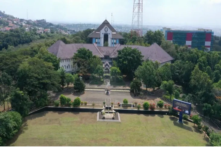 Cetak Quattrick, Undip...