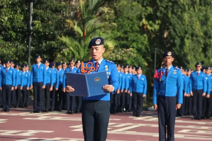 Perbandingan Biaya Sekolah...
