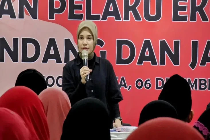 Soal Harga Pangan, Siti...
