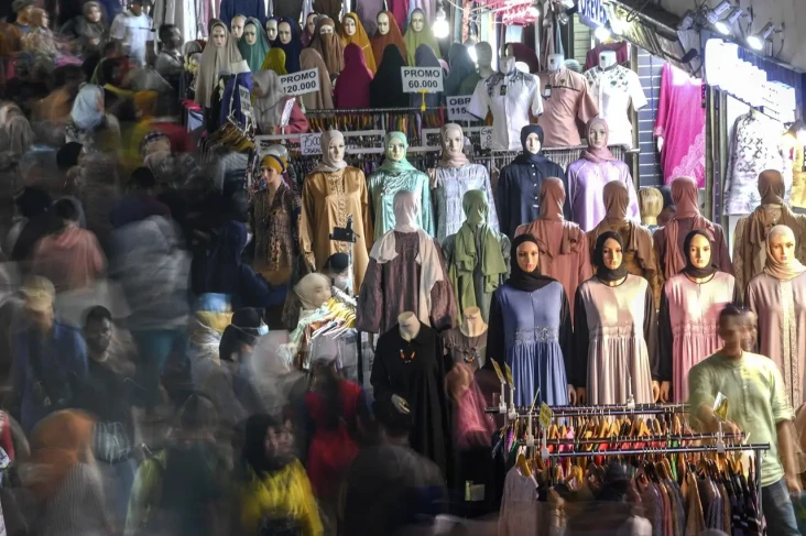 Miris, Penjualan Jilbab...
