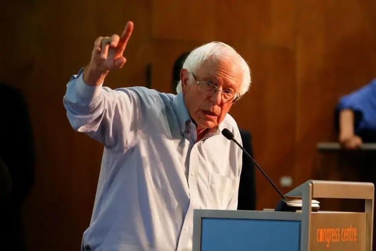Senator Sanders Menentang...