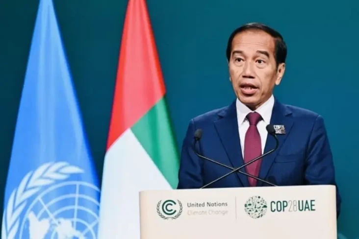 Jokowi Ketawa Respons...