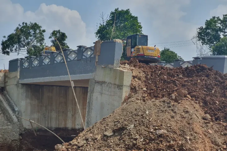 Heboh Beton Penyangga...