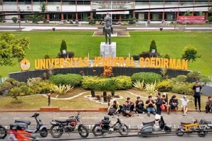 52 Universitas Terbaik...