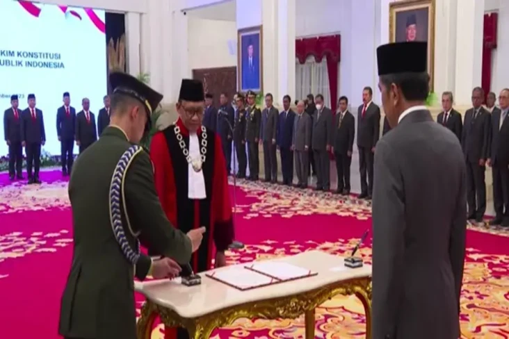 Presiden Jokowi Resmi...