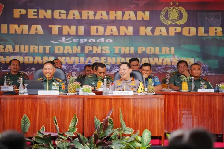 Kunker ke Papua, Panglima...