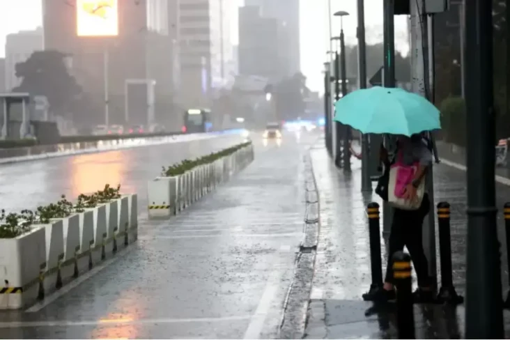 Prakiraan Cuaca Jakarta...