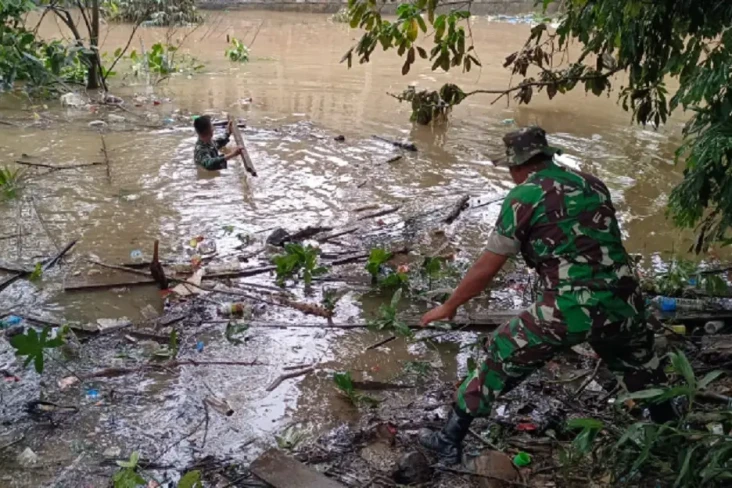 Antisipasi Banjir, Kodim...