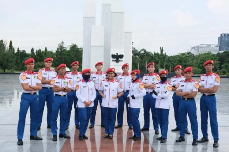 4 Sekolah Kedinasan...