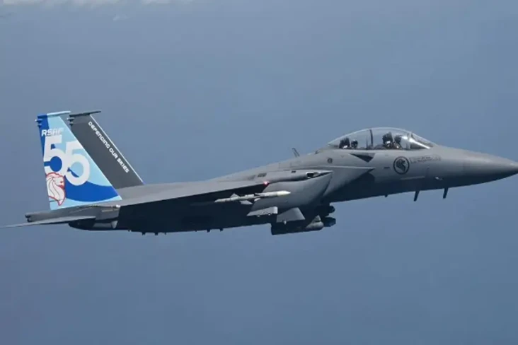 Jet Tempur F-15 Arab...