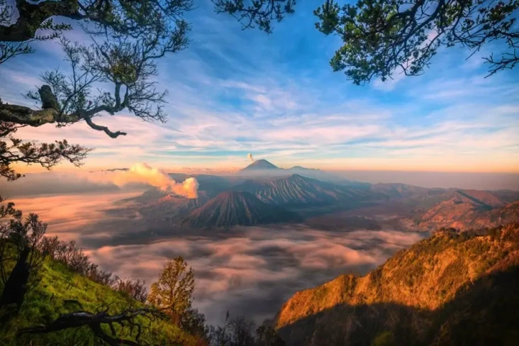 Bromo Dinobatkan Jadi...