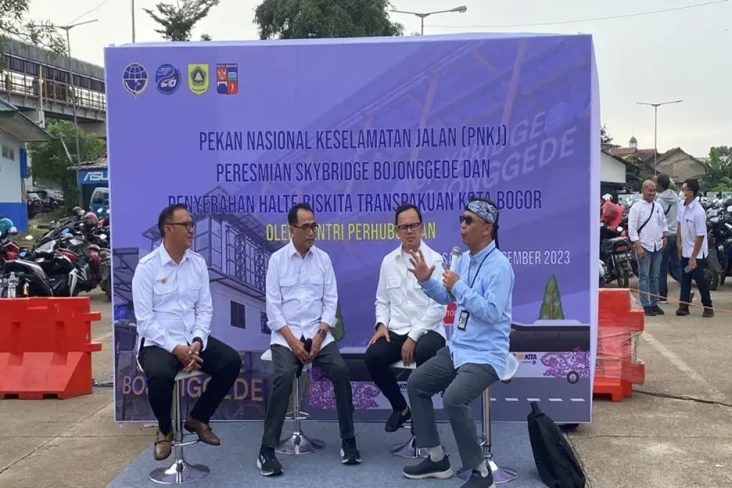 Menhub Berencana Bangun...