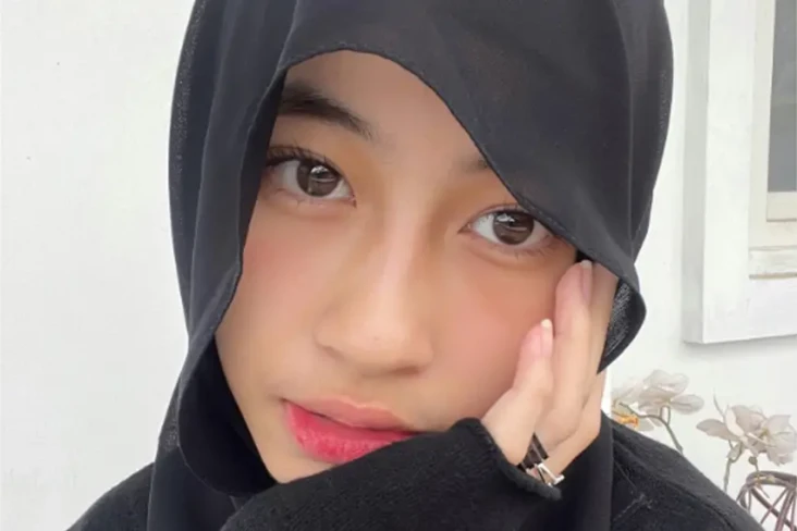 Adiba Khanza Gelar Siraman...