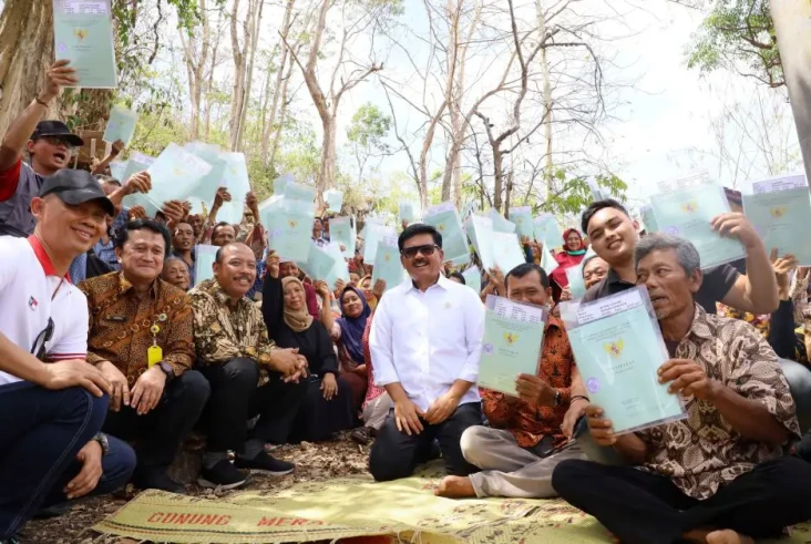 Meriung Bersama Warga...