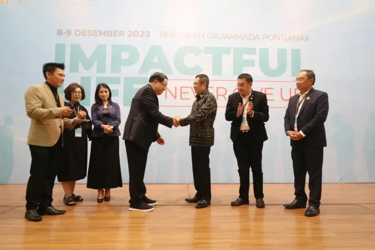 Lewat Politik, HT Ingin...