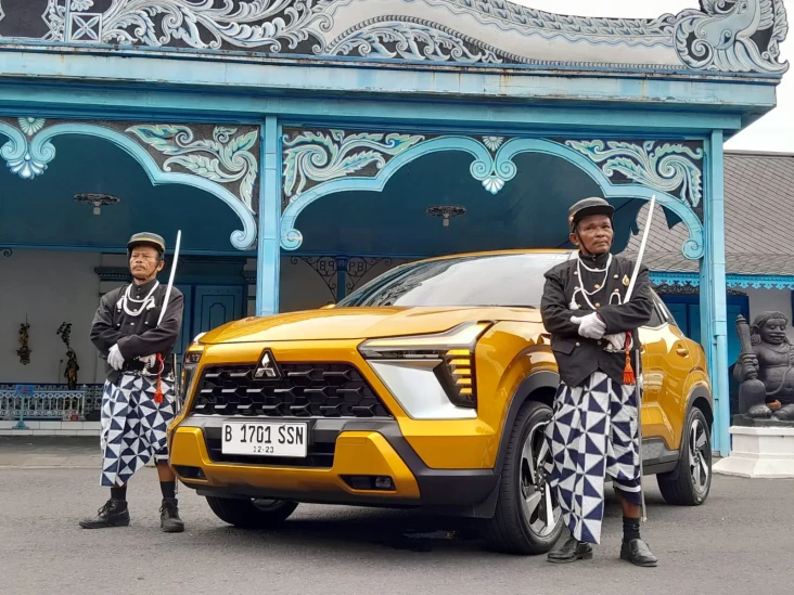 Mitsubishi Tutup Mata...