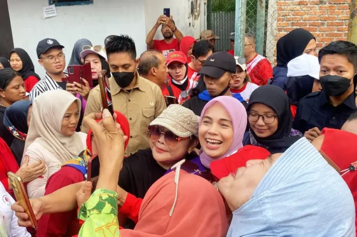 Atikoh Ganjar Disambut...