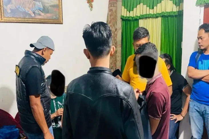 Lakukan Aborsi Terhadap...