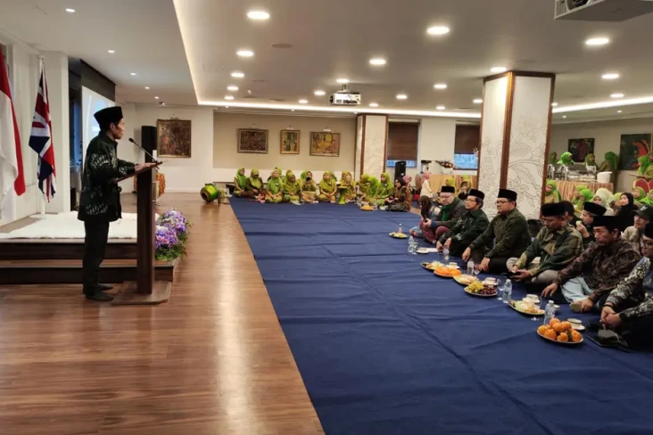 PCINU Inggris Raya Gelar...