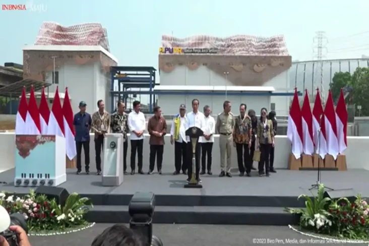 Jokowi Resmikan Stasiun...