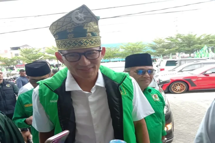 Di Hadapan Warga Riau,...