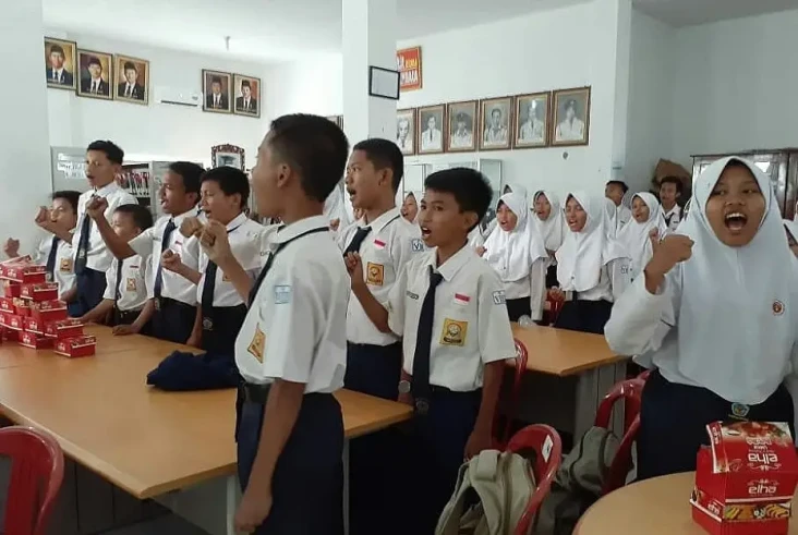 Berapa Orang Indonesia...