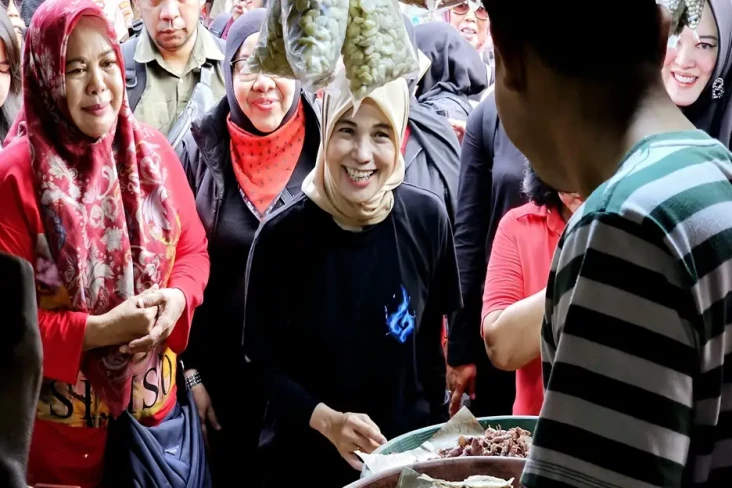 Blusukan ke Pasar Kota...