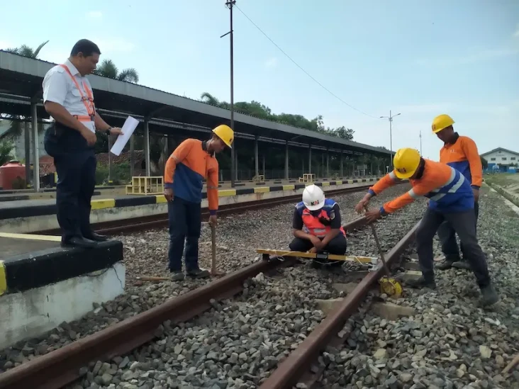 Jelang Libur Nataru,...