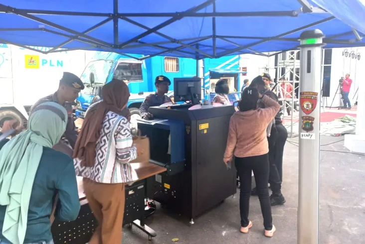 Pengamanan KPU Diperketat...