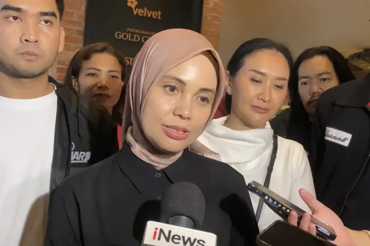 Siti Atikoh Bangga Industri...
