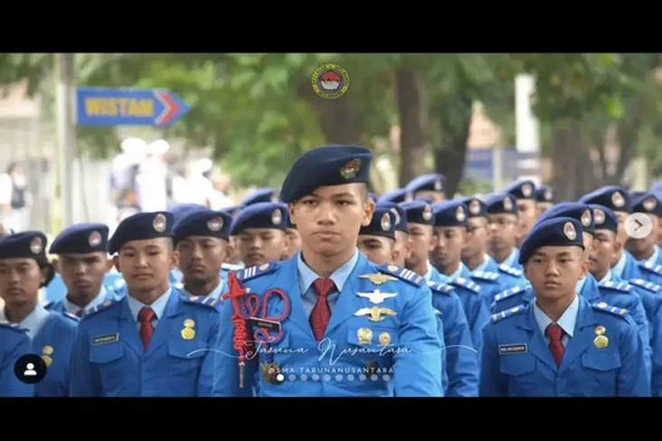 SMA Taruna Nusantara...