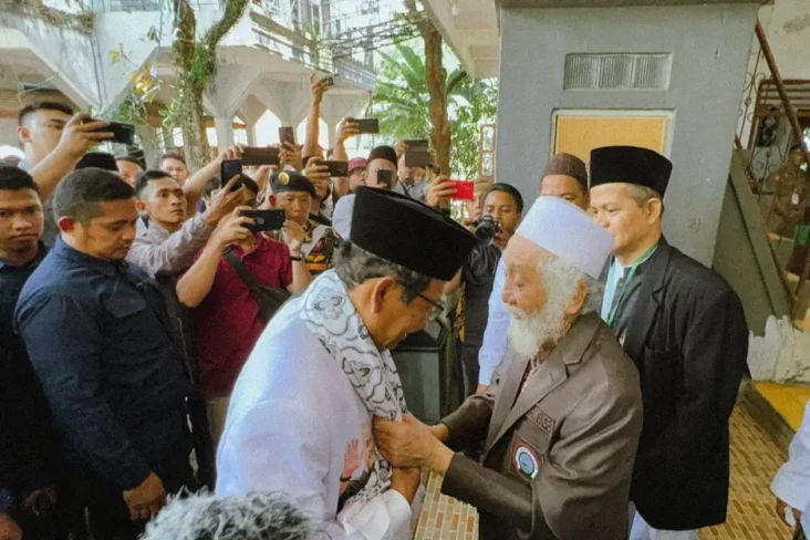 Kunjungi Ponpes Roudlotul...